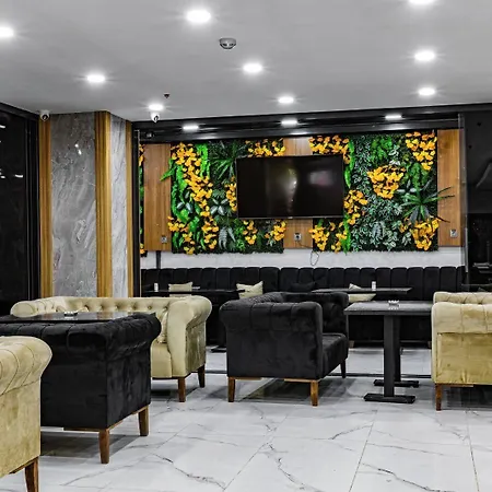 Hotell Mays 4*