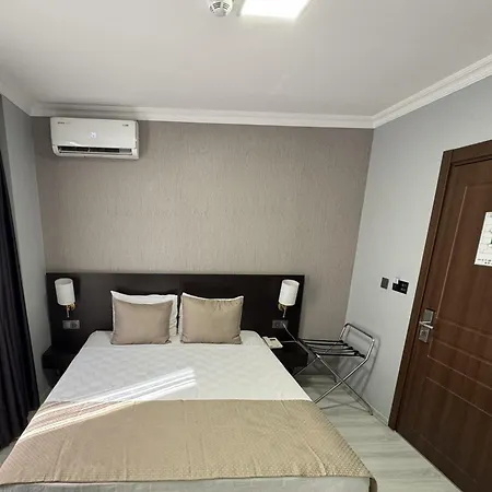 Hotel Mays