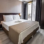 Mays Hotel